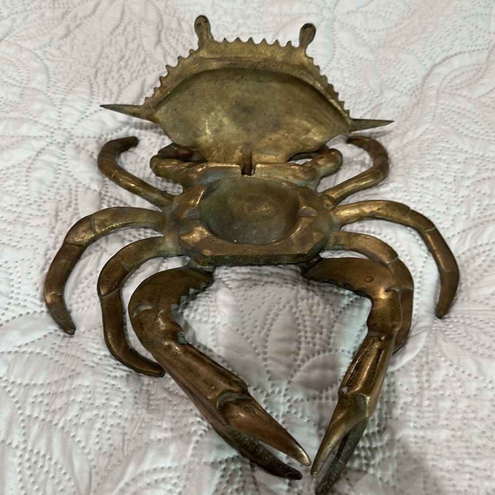 Elegant Brass Crab Figurine - Picture 2 of 4